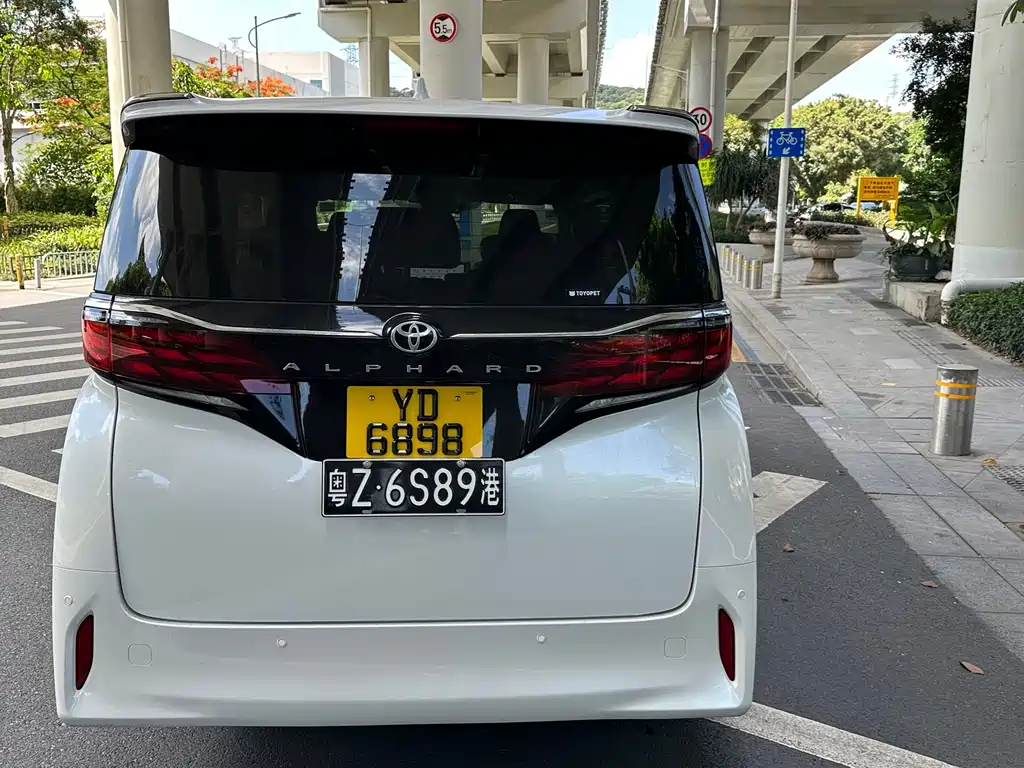 Toyota Alphard 2025 — фото 11
