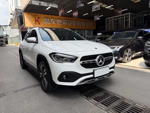 Mercedes-Benz GLA 2023