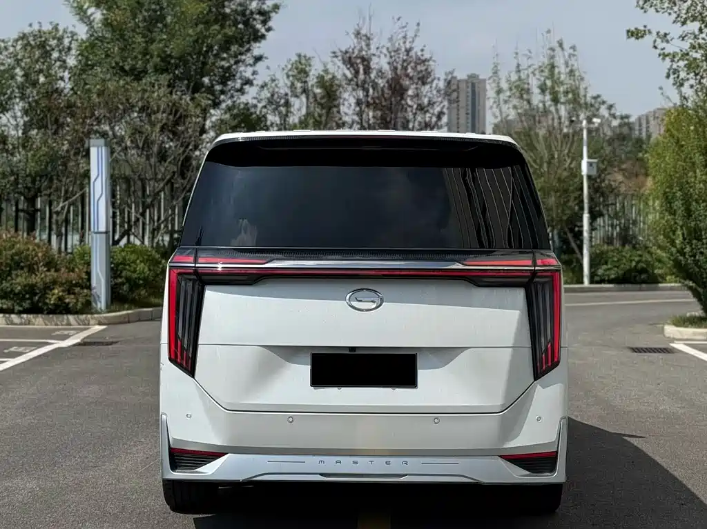 GAC Motor Trumpchi M8 2023 — фото 16