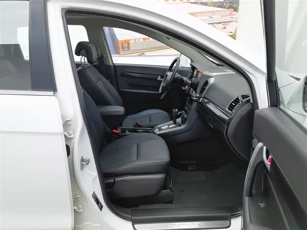 Chevrolet Captiva 2015 — фото 23