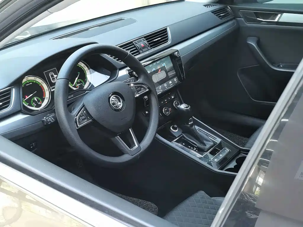 Skoda Speedy 2017 — фото 14