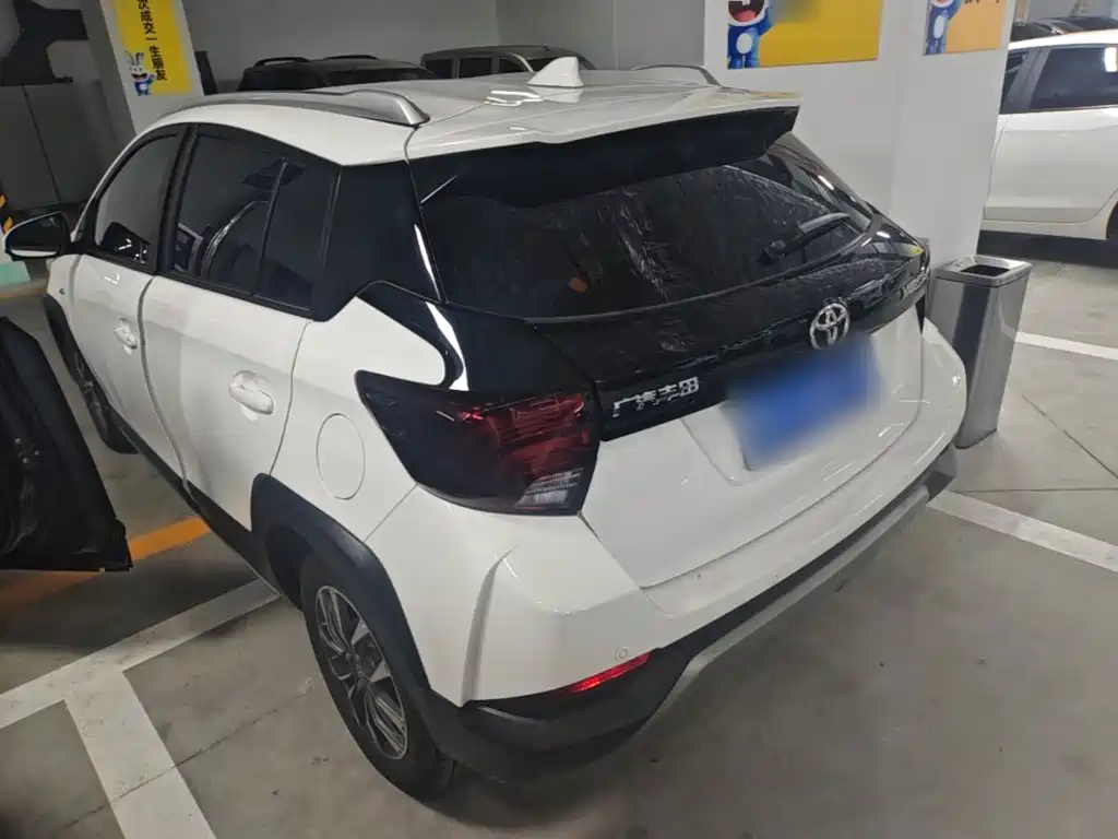 Toyota Yaris L 2022