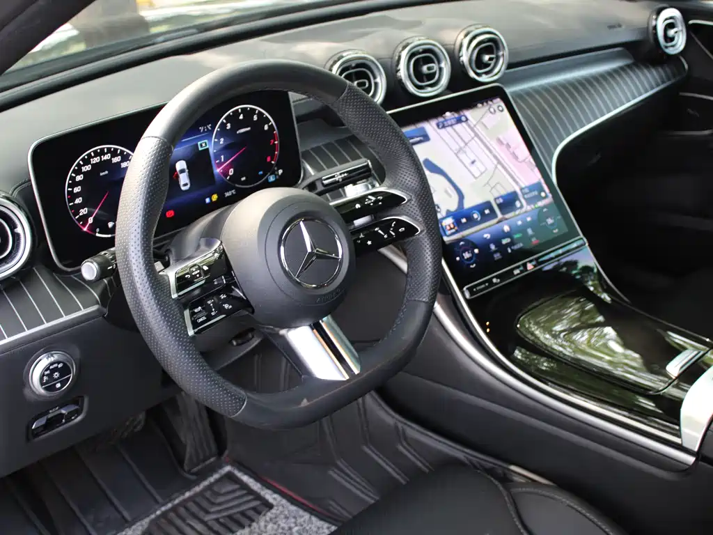 Mercedes-Benz C-Class 2023 — фото 11