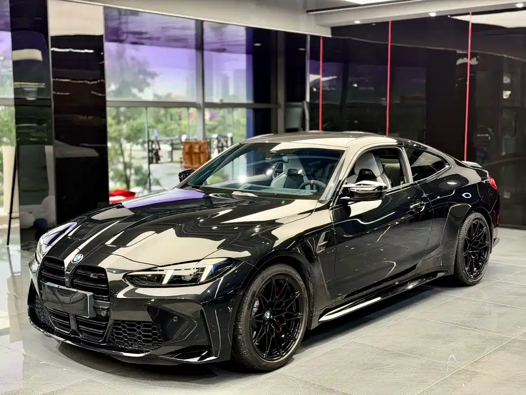 BMW M4 2025