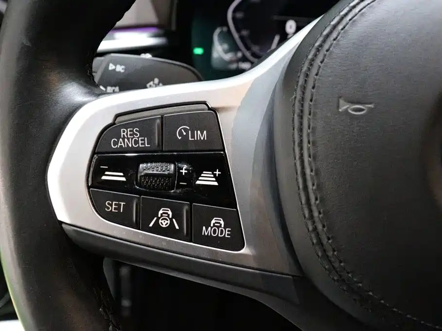 BMW 5 Series New Energy 2022 — фото 17