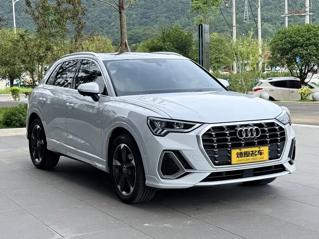 Audi Q3 2021
