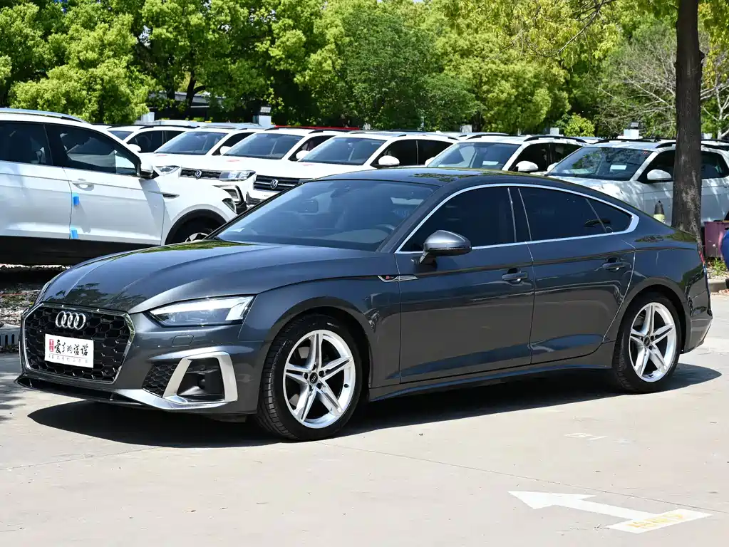 Audi A5 2022 — фото 1