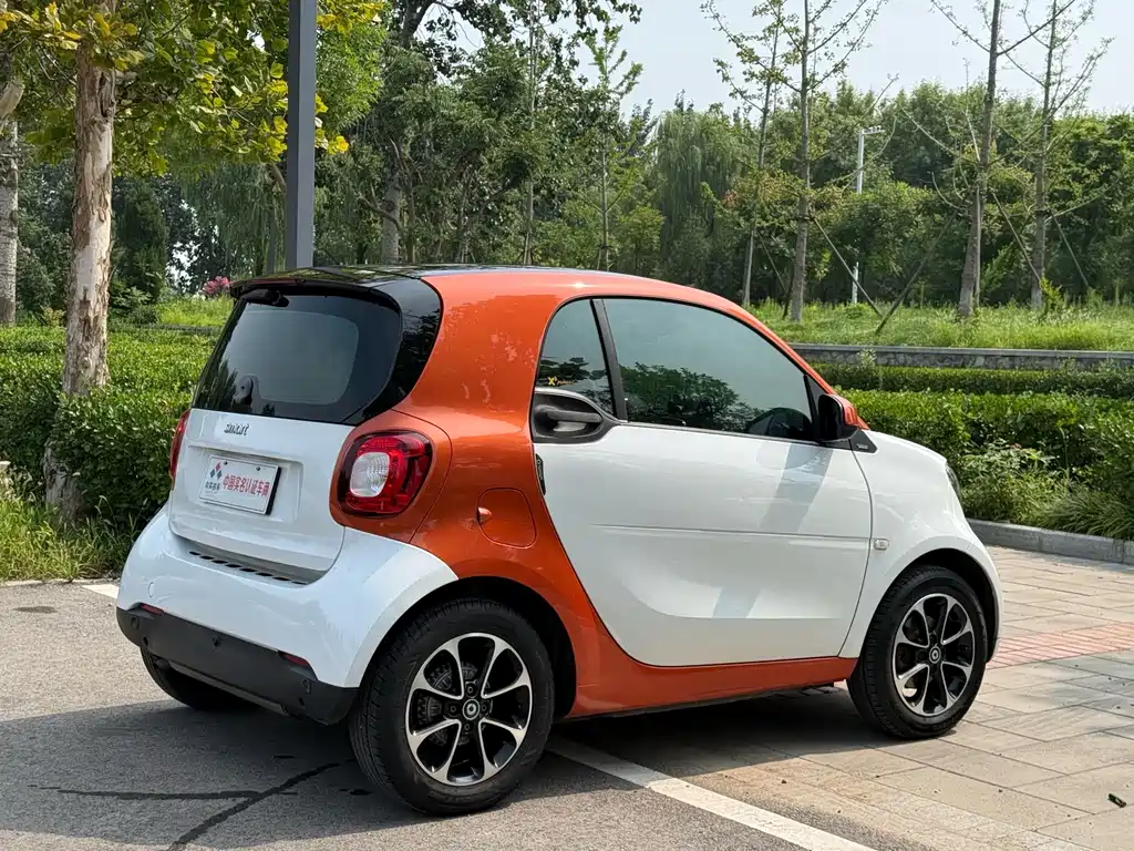 smart fortwo 2017 — фото 17