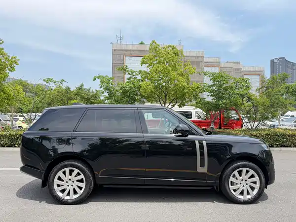 Land Rover Range Rover 2024