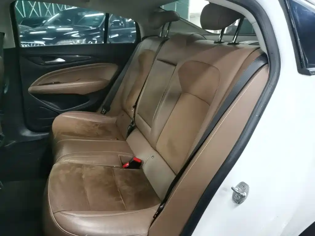 Buick Regal 2020 — фото 17