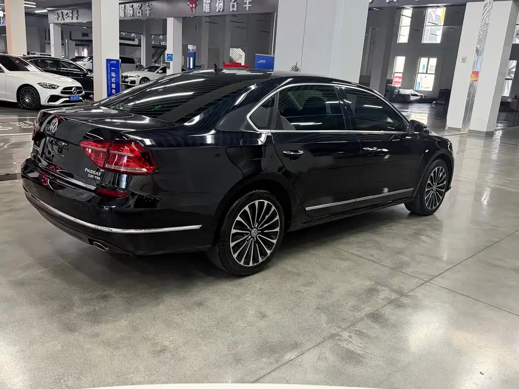 Volkswagen Passat 2019 — фото 9
