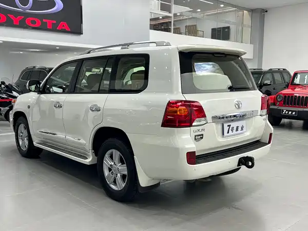 Toyota Land Cruiser 2015