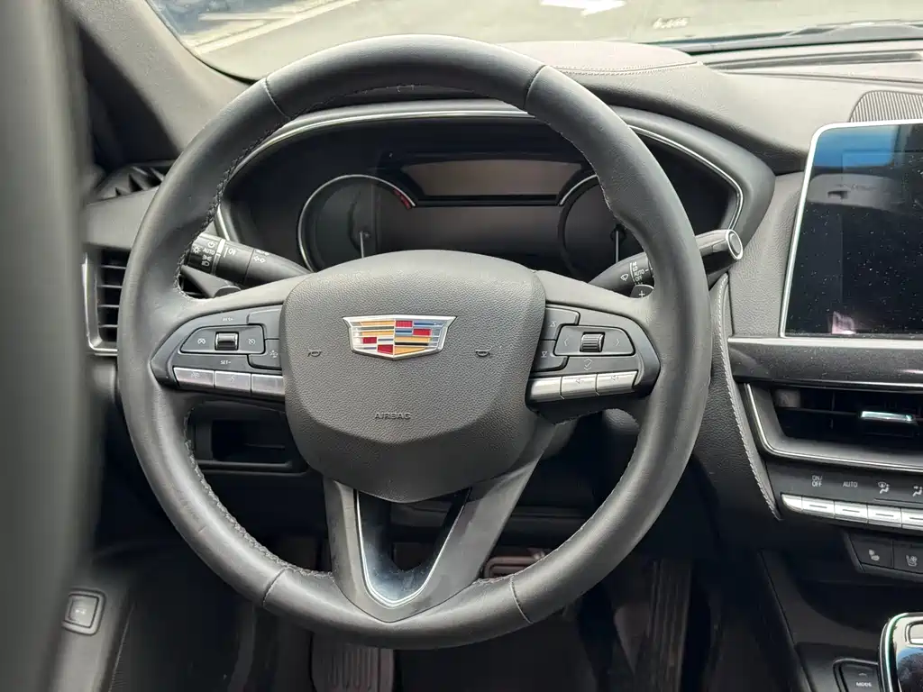 Cadillac CT5 2022 — фото 10