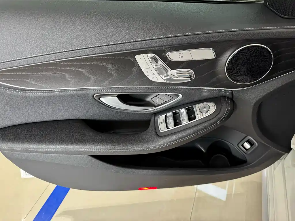 Mercedes-Benz C-Class 2021 — фото 15