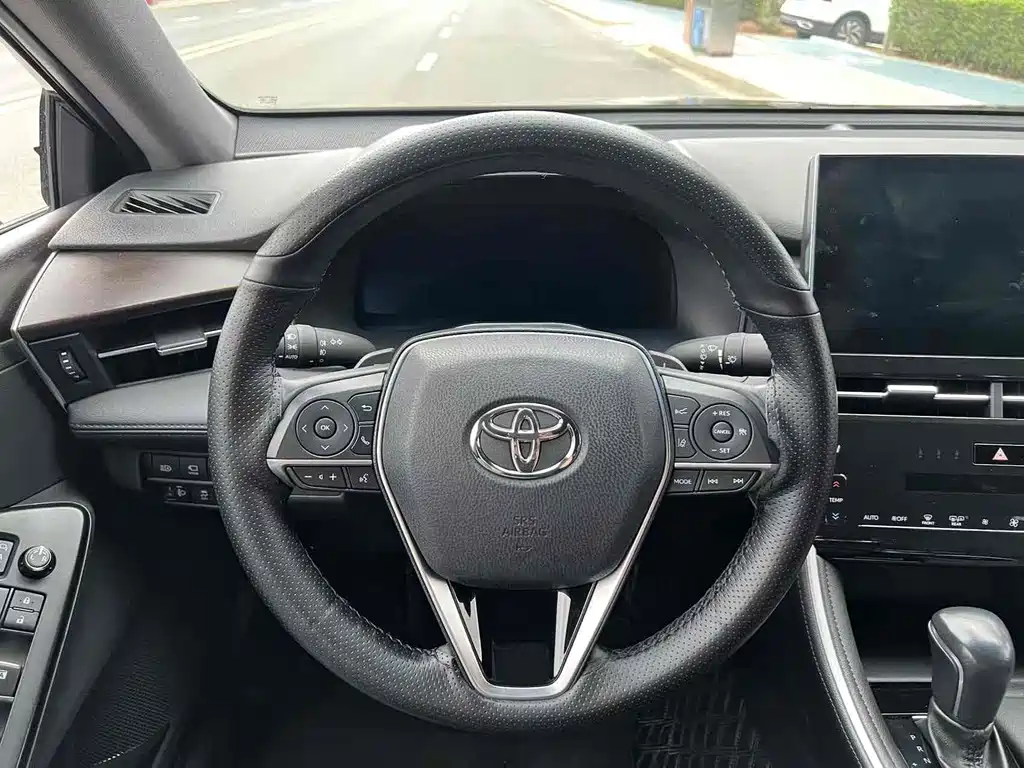 Toyota Avalon 2023 — фото 10