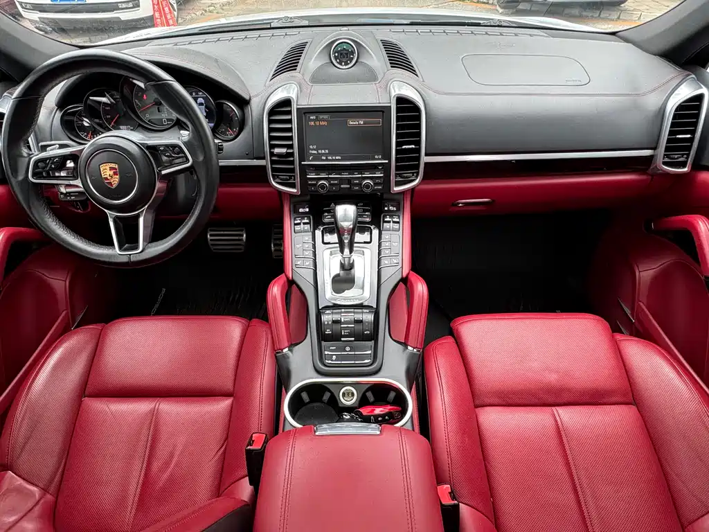Porsche Cayenne 2015 — фото 16