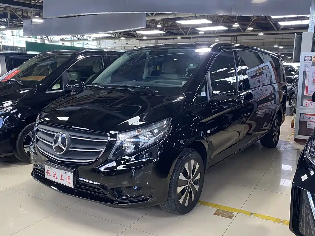 Mercedes-Benz Vito 2023 — фото 2