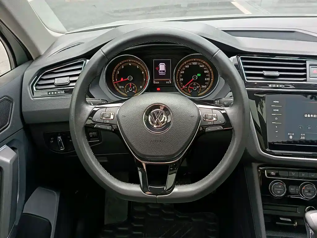 Volkswagen Tiguan L 2020 — фото 8