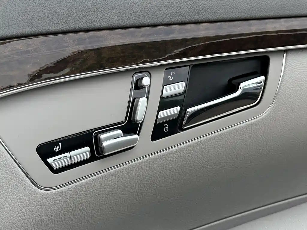 Mercedes-Benz S-Class 2009 — фото 17