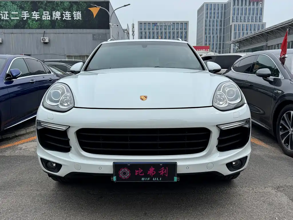 Porsche Cayenne 2015 — фото 2