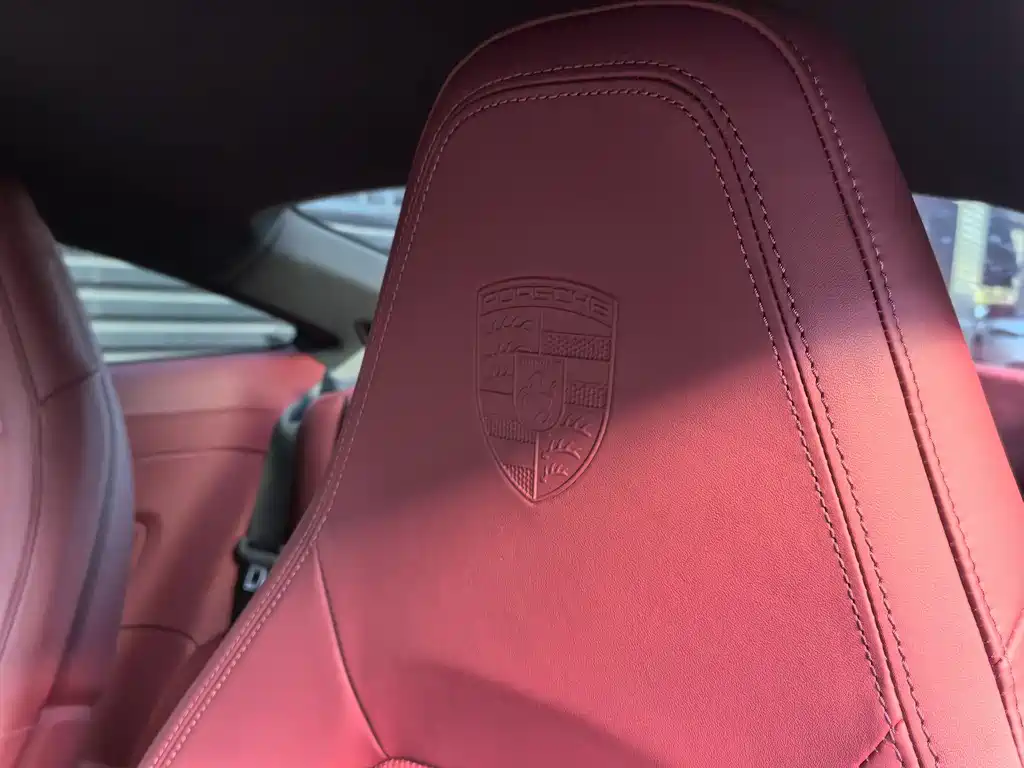 Porsche 911 2025 — фото 12