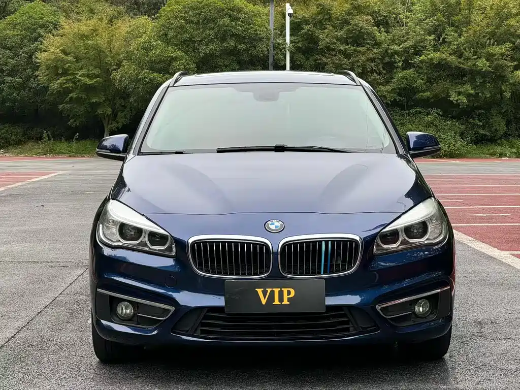 BMW 2 Series Active Tourer 2017 — фото 2