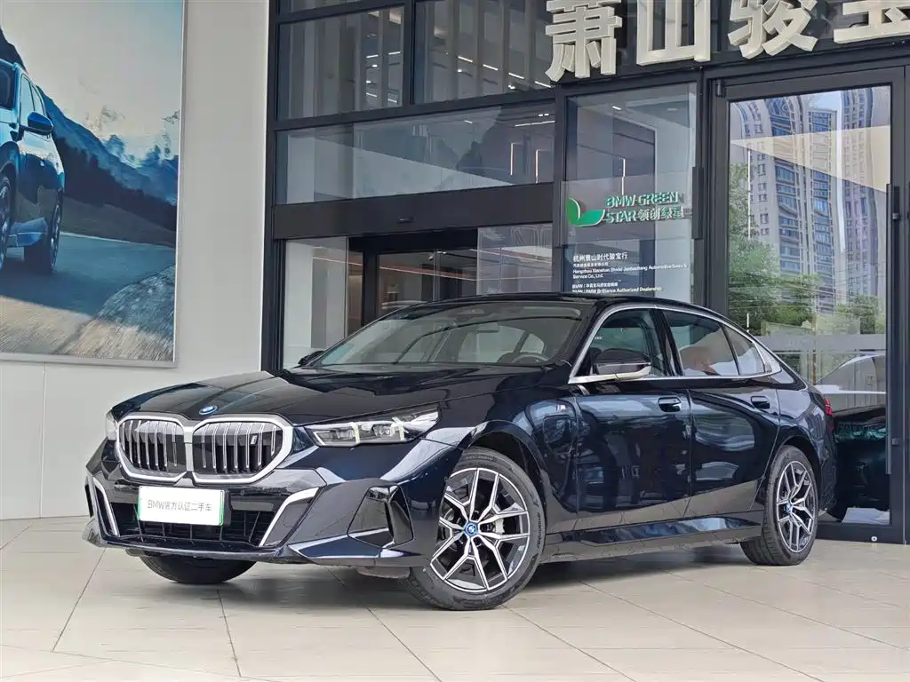 BMW i5 2025
