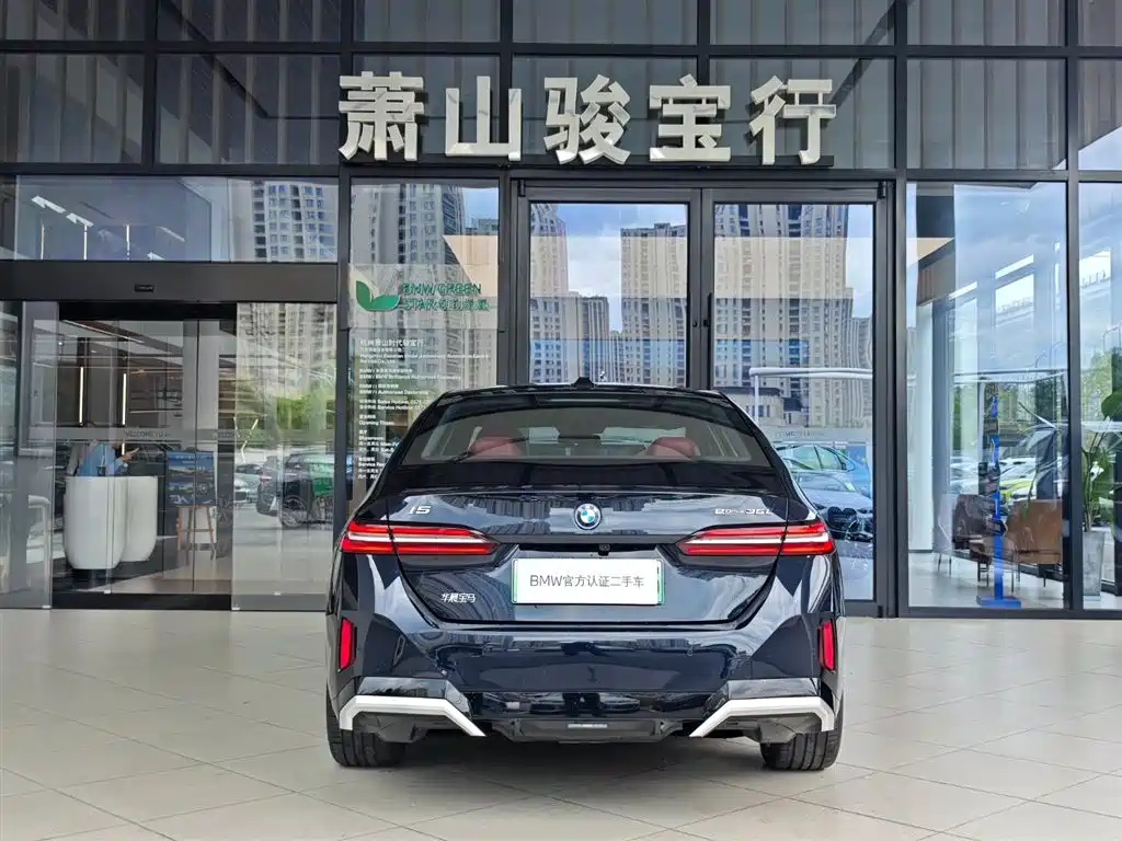 BMW i5 2025 — фото 4