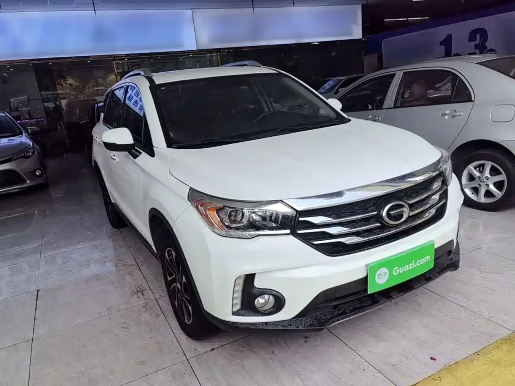GAC Trumpchi GS4 2017 — фото 4