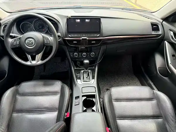 Mazda Atenza 2015