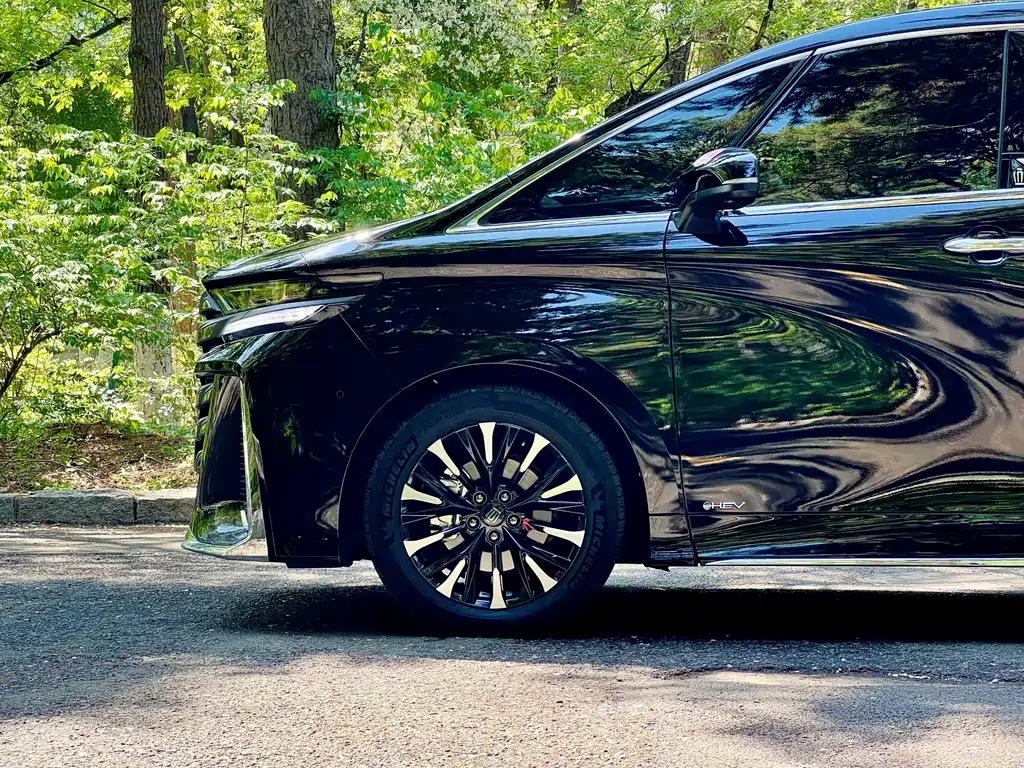 Toyota Vellfire 2025 — фото 16