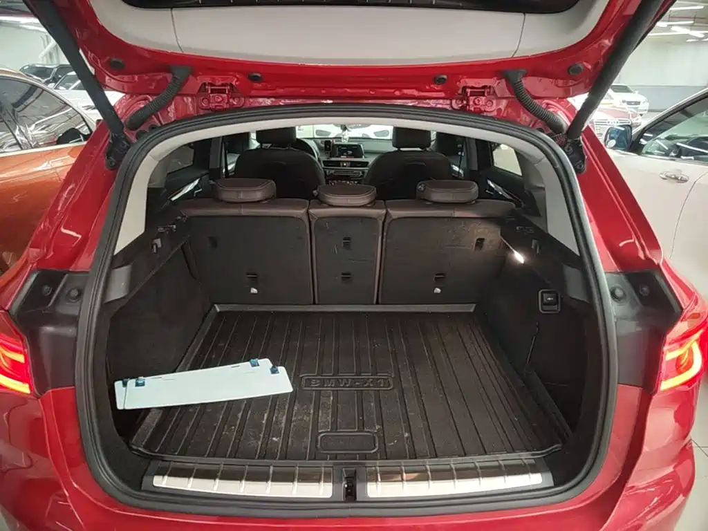 BMW X1 2018 — фото 19