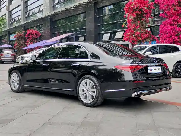 Mercedes-Benz S-Class 2022