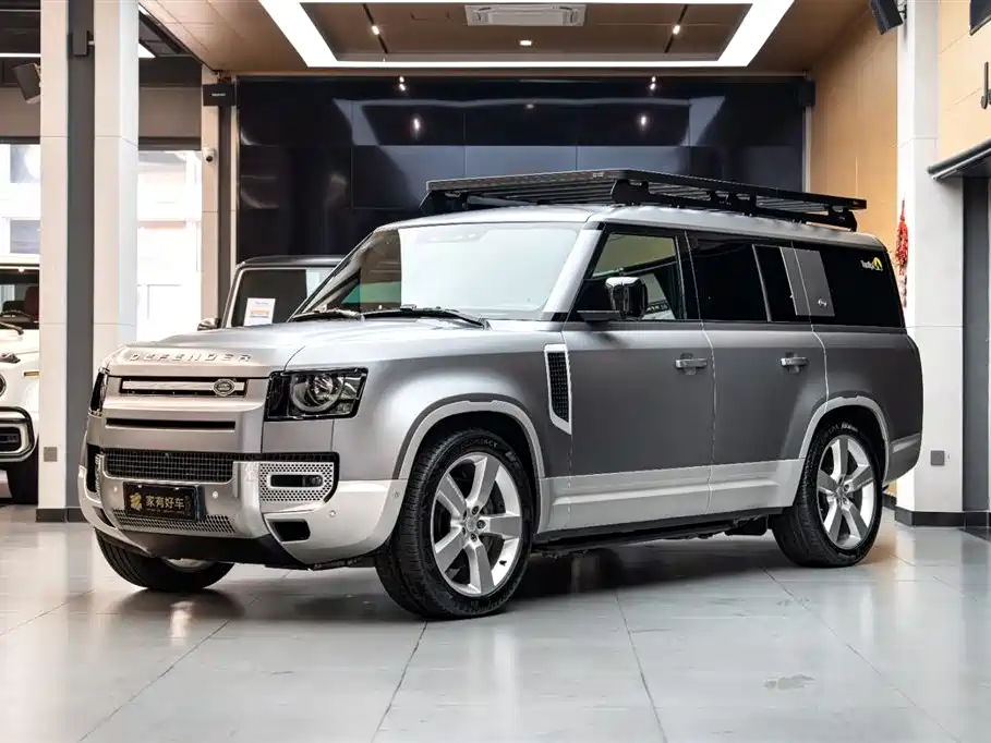 Land Rover Defender 2023 — фото 1