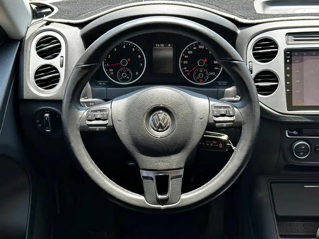 Volkswagen Tiguan 2019 — фото 8