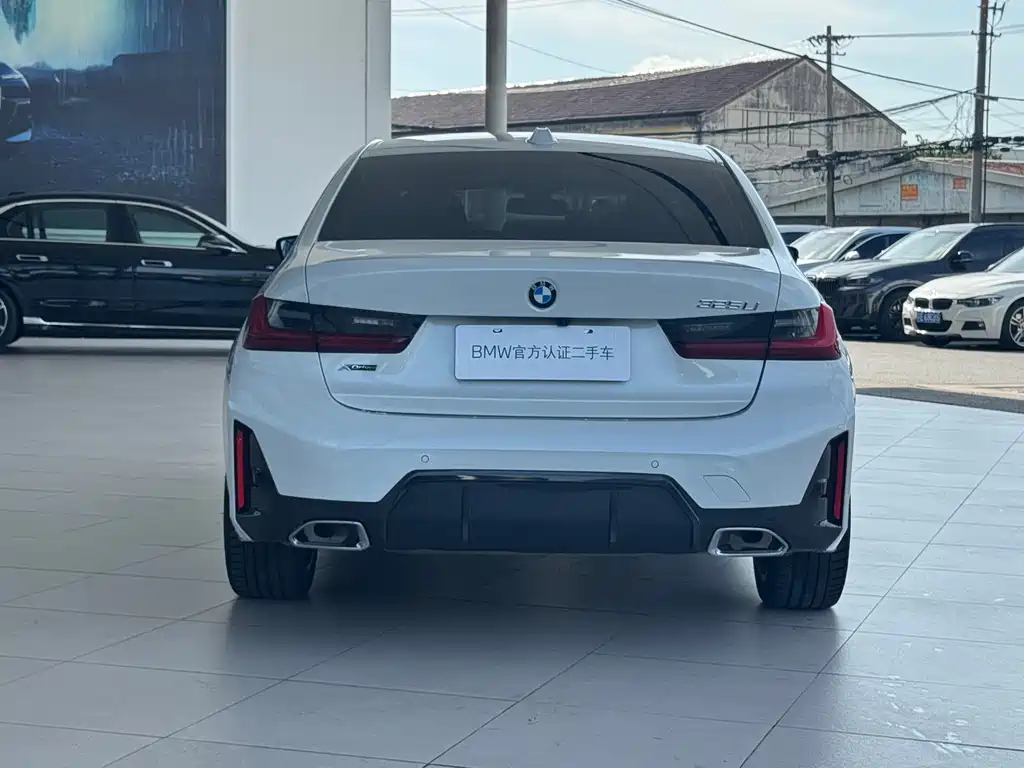 BMW 3 Series 2023
