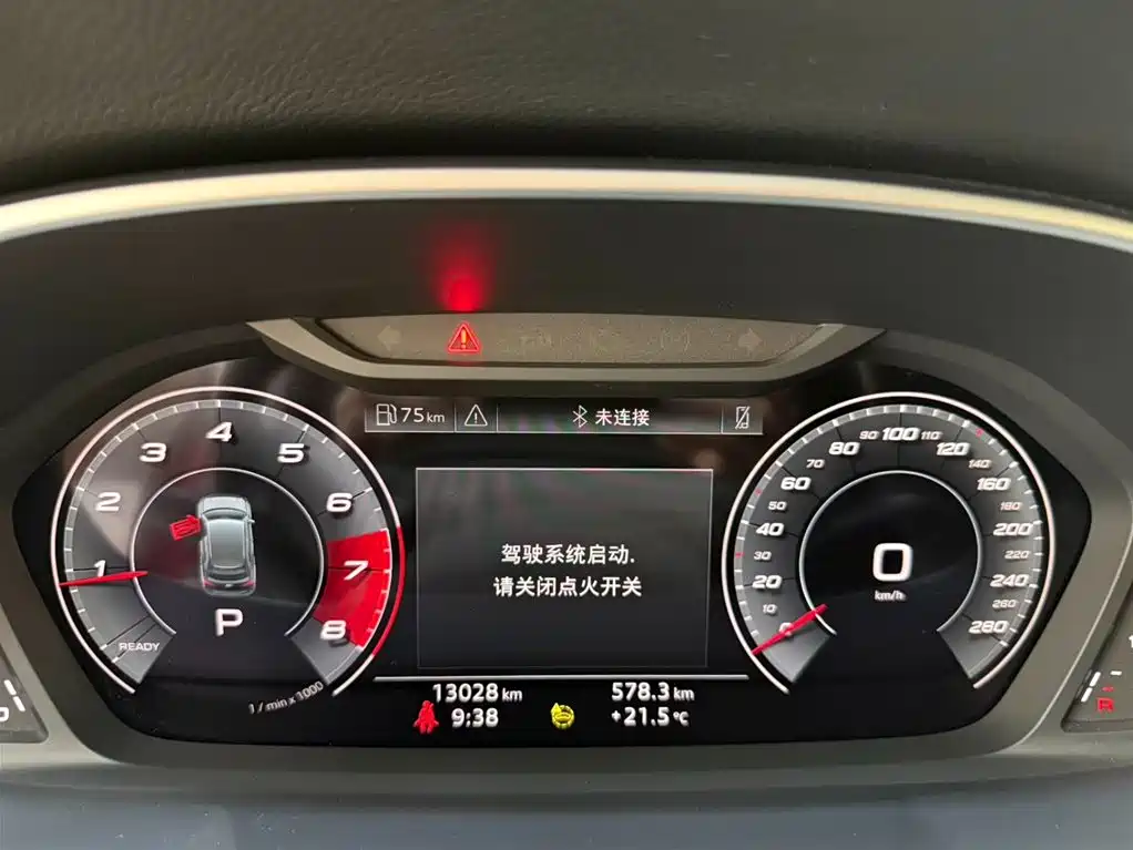 Audi Q3 2023 — фото 10