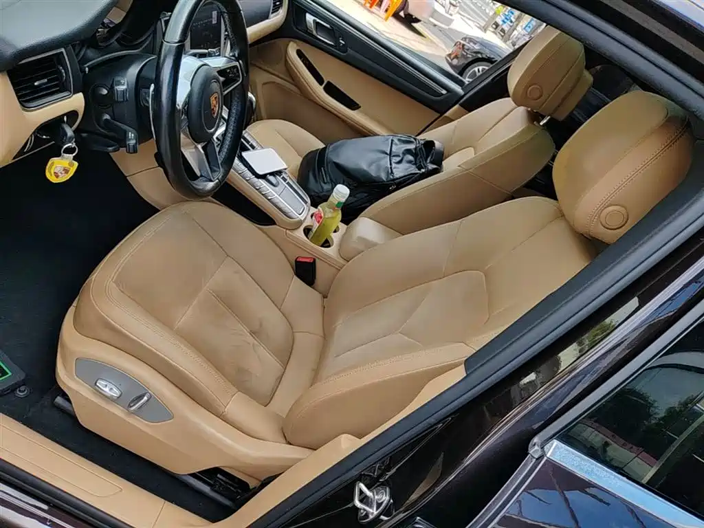 Porsche Macan 2017 — фото 15