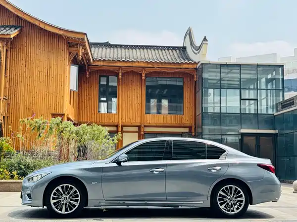 Infiniti Q50L 2018