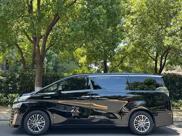 Toyota Vellfire 2021