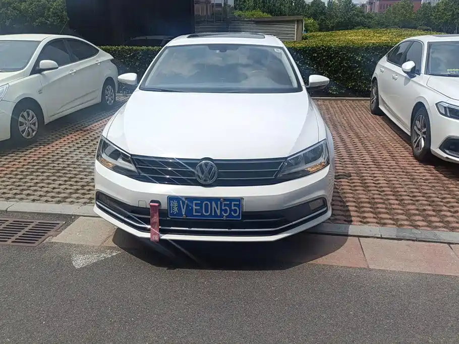 Volkswagen Sagitar 2019