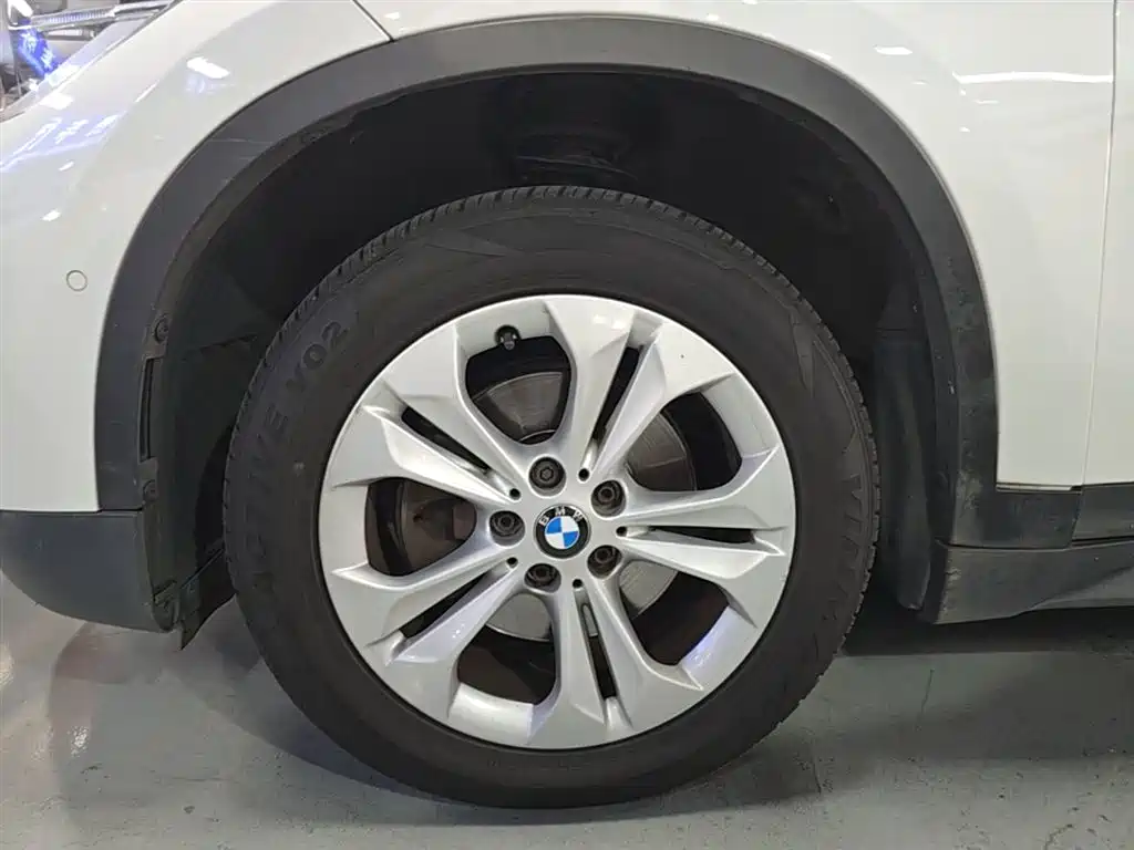 BMW X1 2017 — фото 23