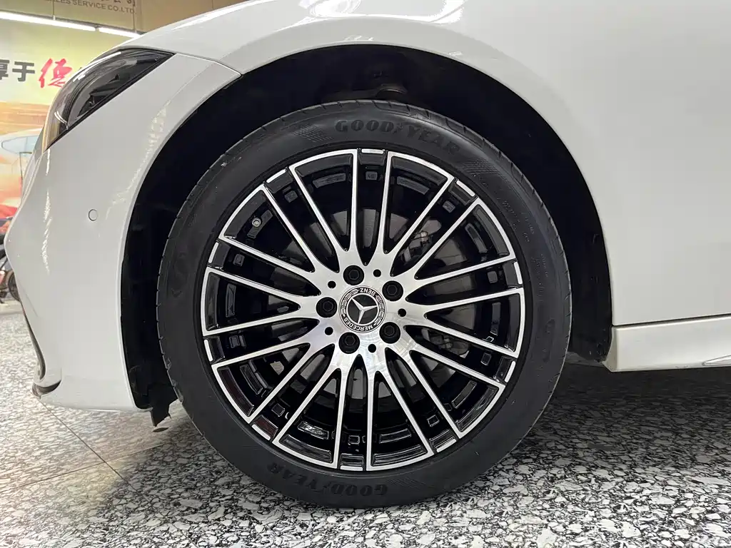 Mercedes-Benz C-Class 2023 — фото 14