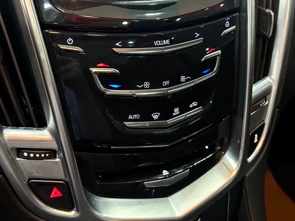 Cadillac SRX 2014 — фото 12