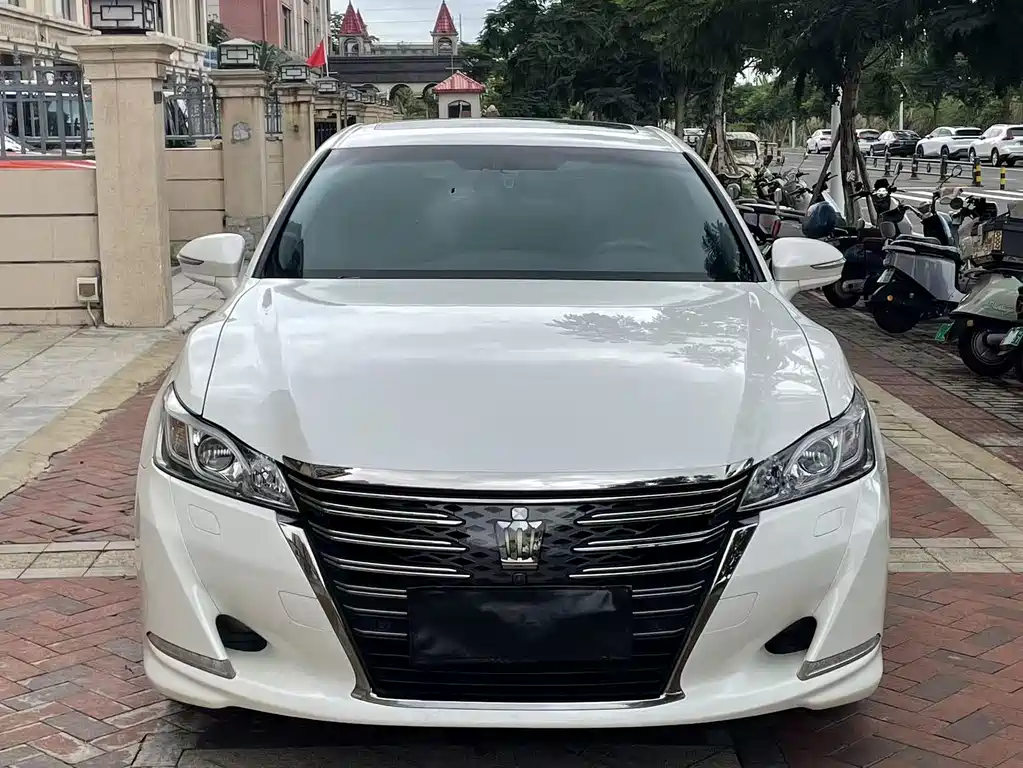 Toyota Crown 2019 — фото 2