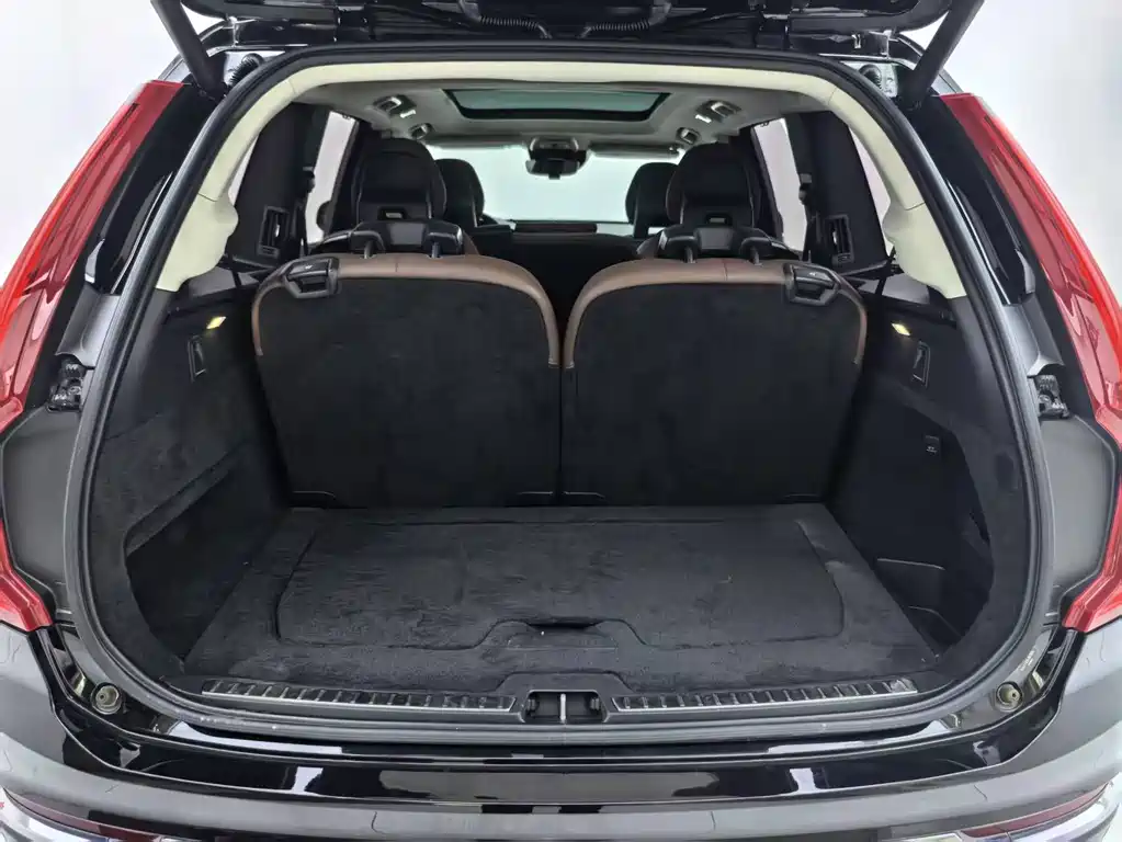 Volvo XC90 2020 — фото 30