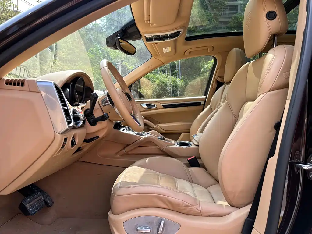 Porsche Cayenne 2017 — фото 11