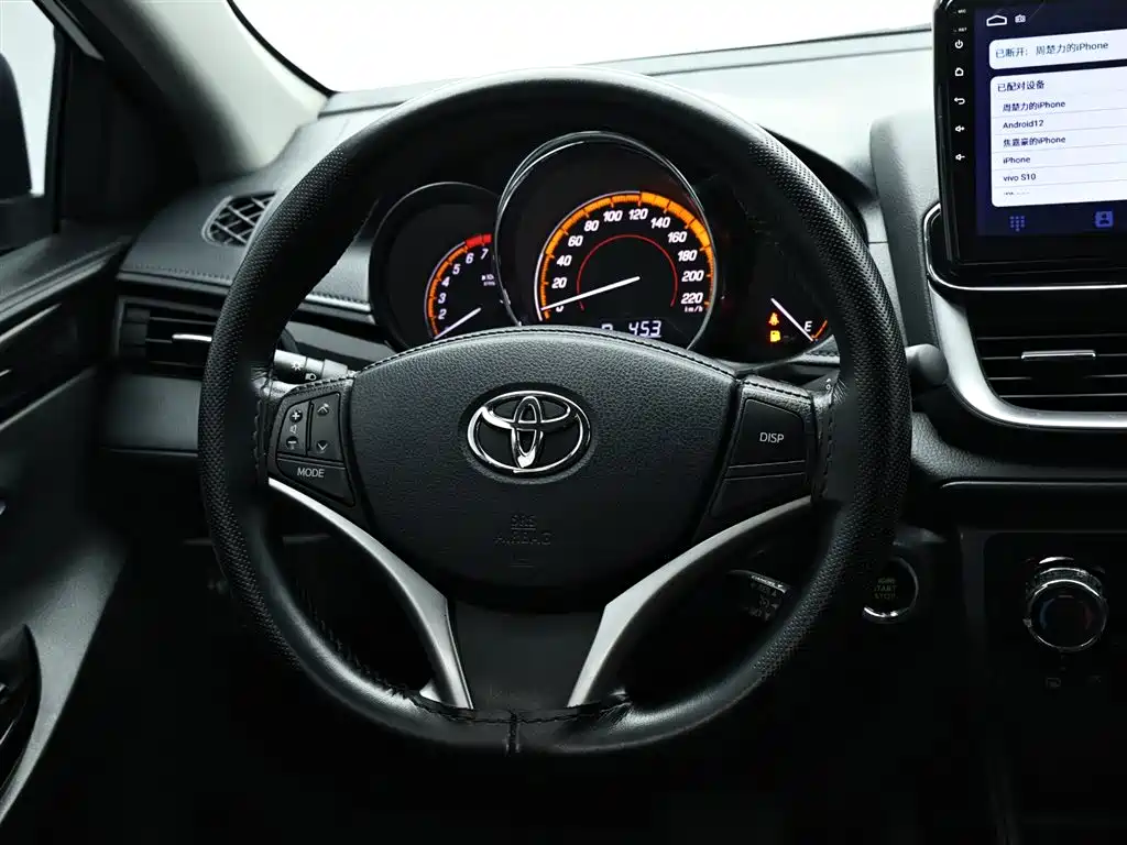 Toyota Yaris L 2022 — фото 16