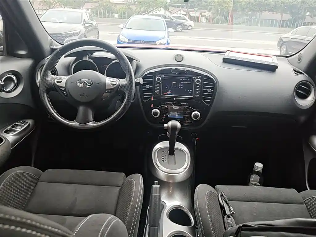 Infiniti ESQ 2019 — фото 10