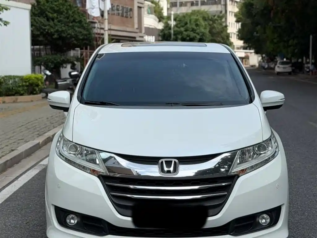 Honda Odyssey 2015 — фото 2